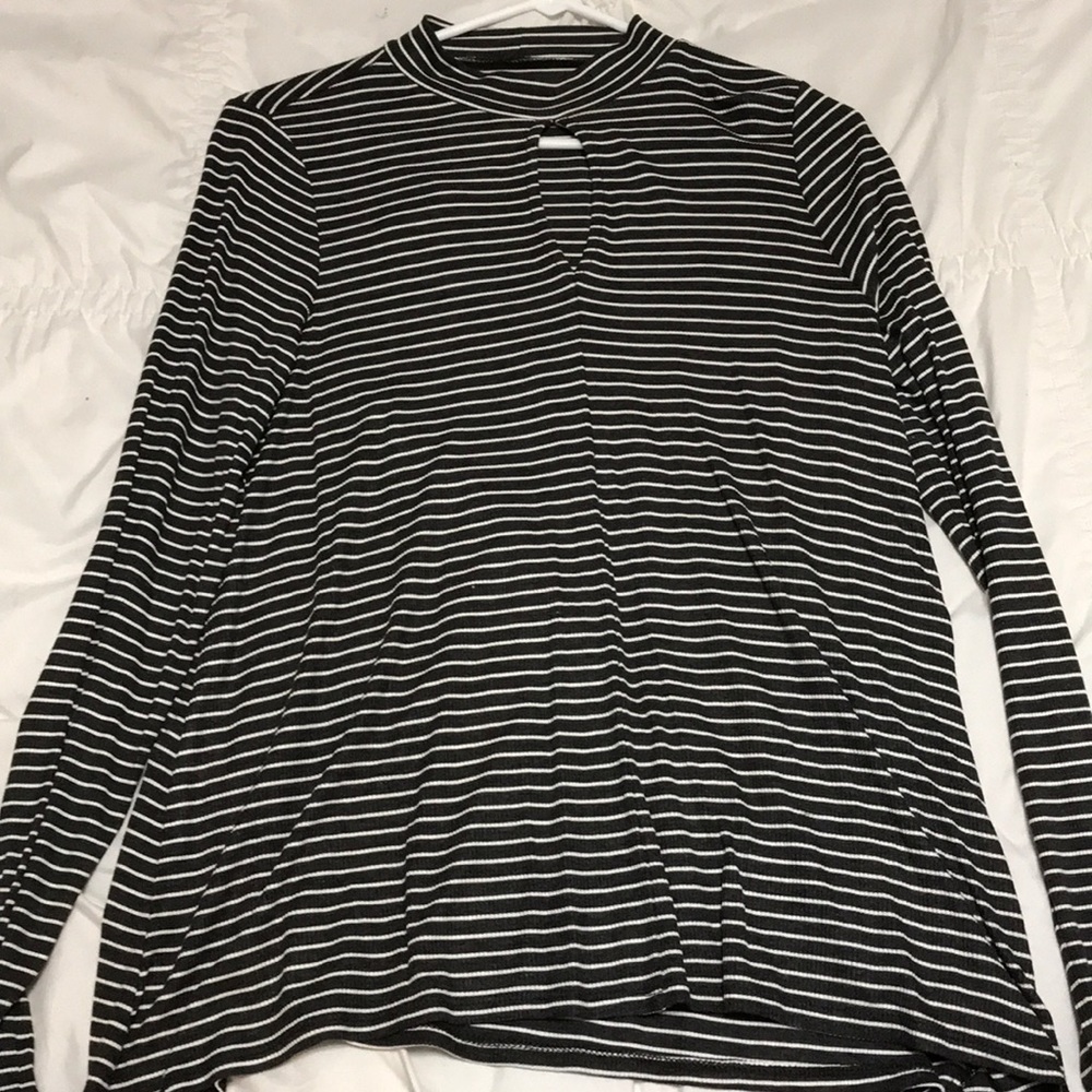 key hole american eagle soft & sexy shirt